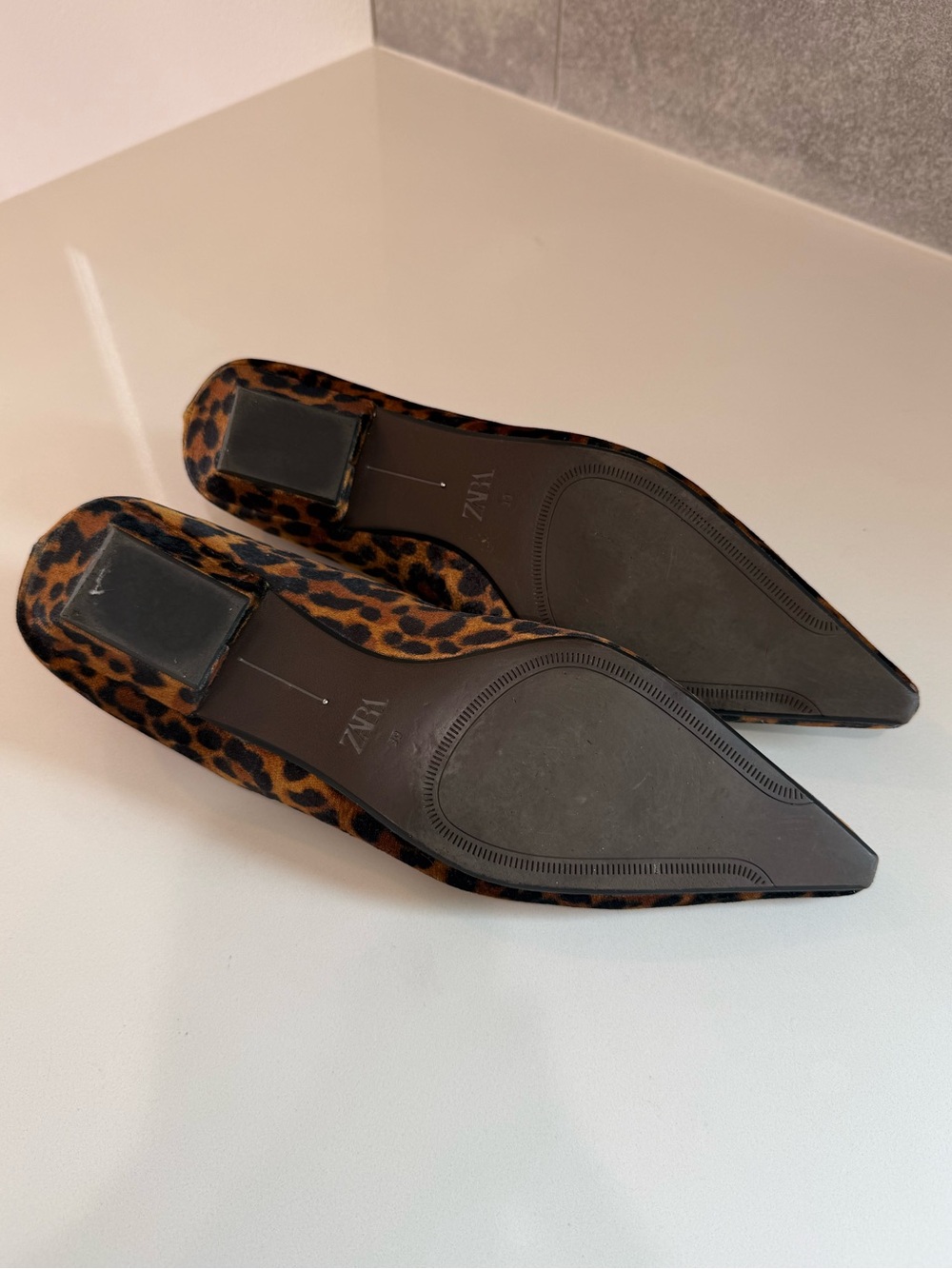 Zara Leopard Print Pointed Ballet Flats - Picture 7 of 9